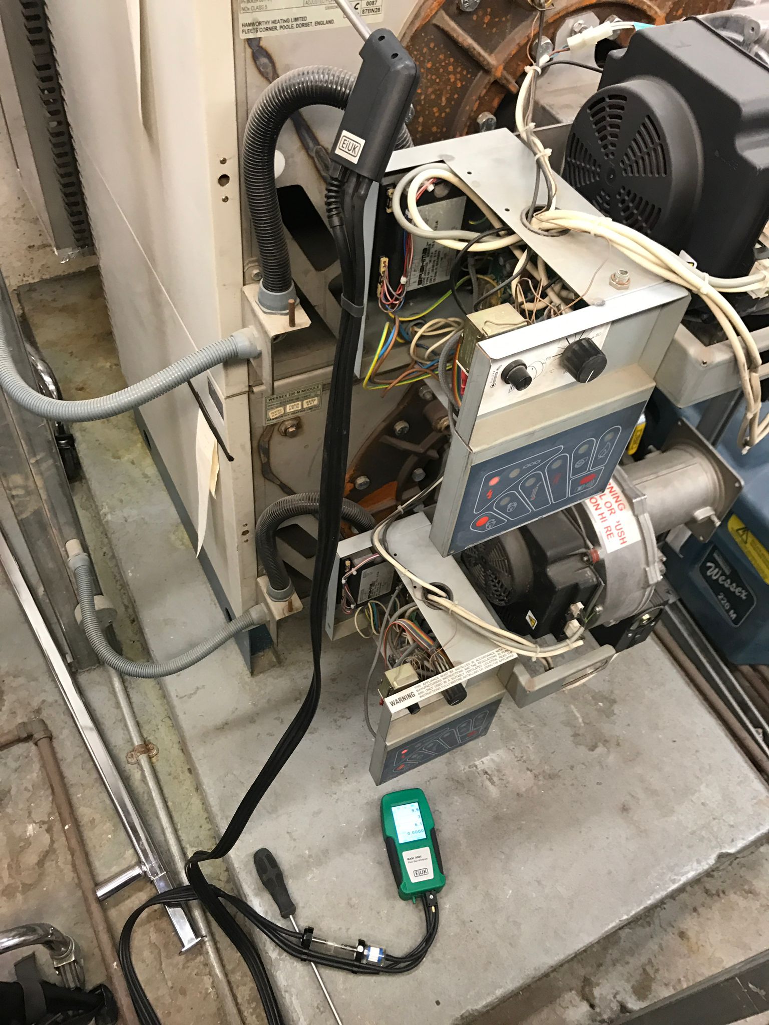 gas safe registered engineer near me Nine Elms, SW8