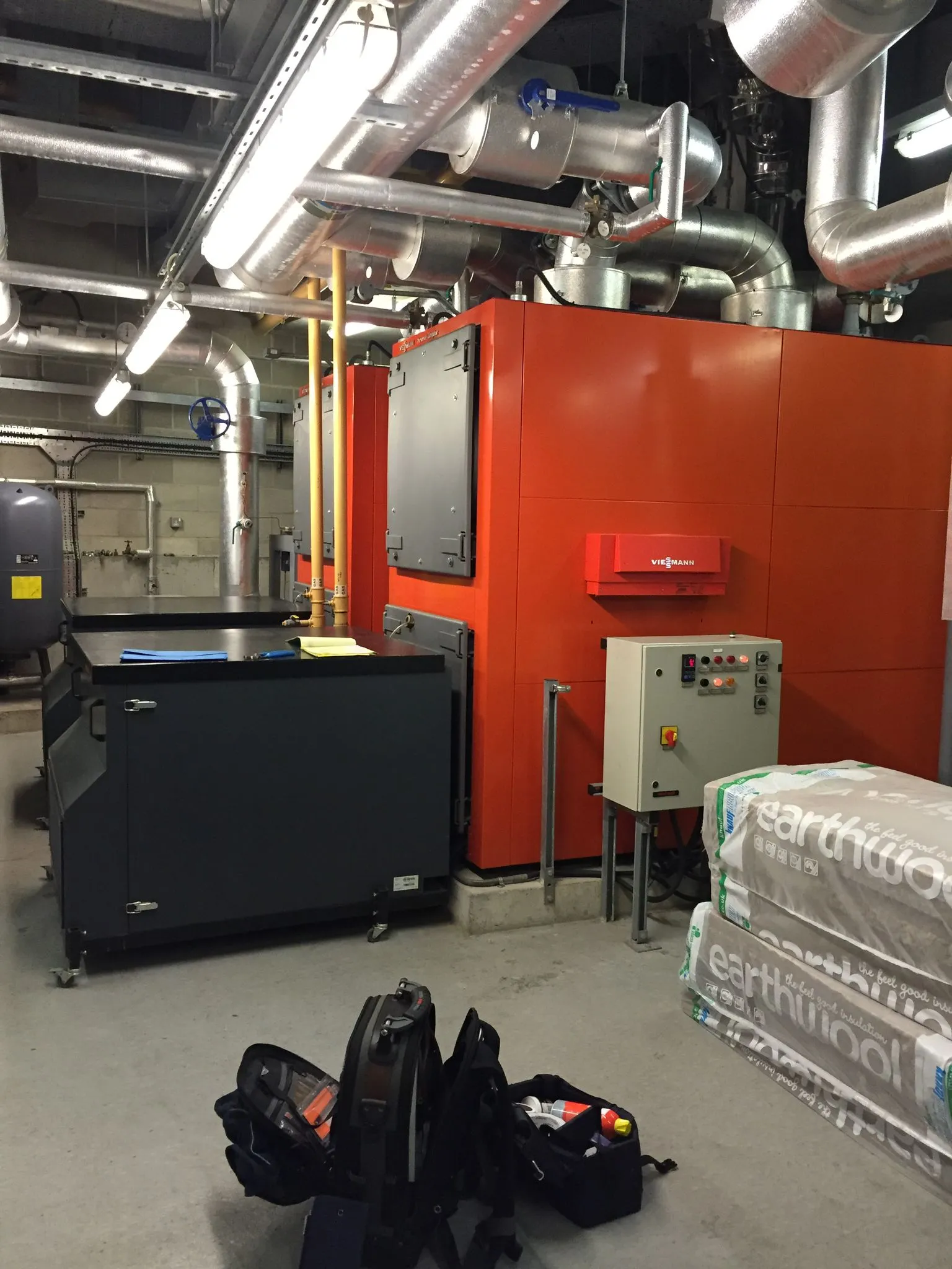 local gas engineer Nine Elms, SW8