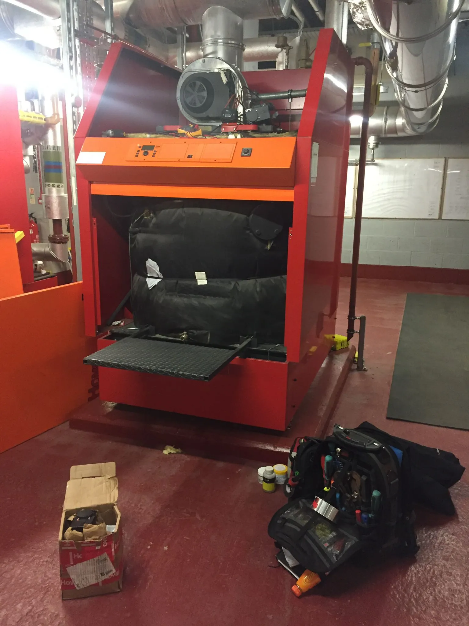 emergency heating engineer Nine Elms, SW8